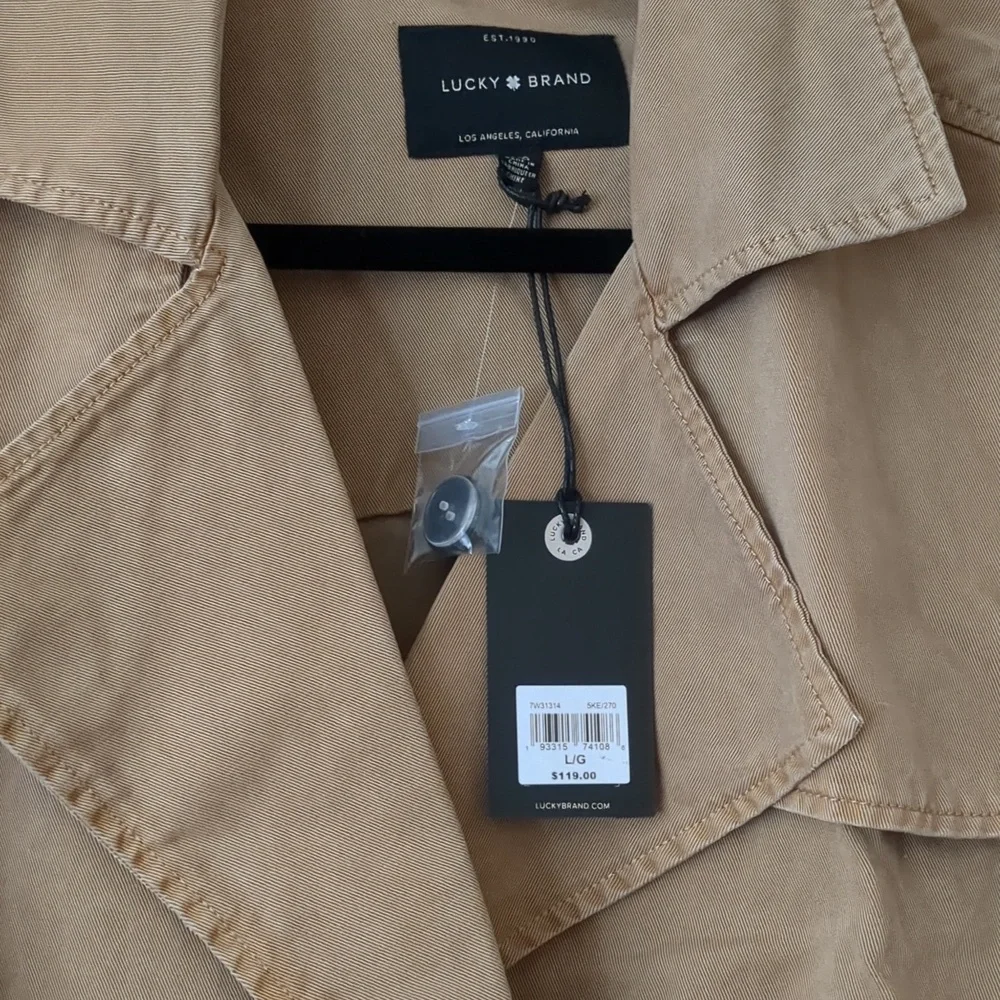 Lucky Brand Double-Breasted Khaki Light Jacket with Cinched Waist - Picture 2 of 4